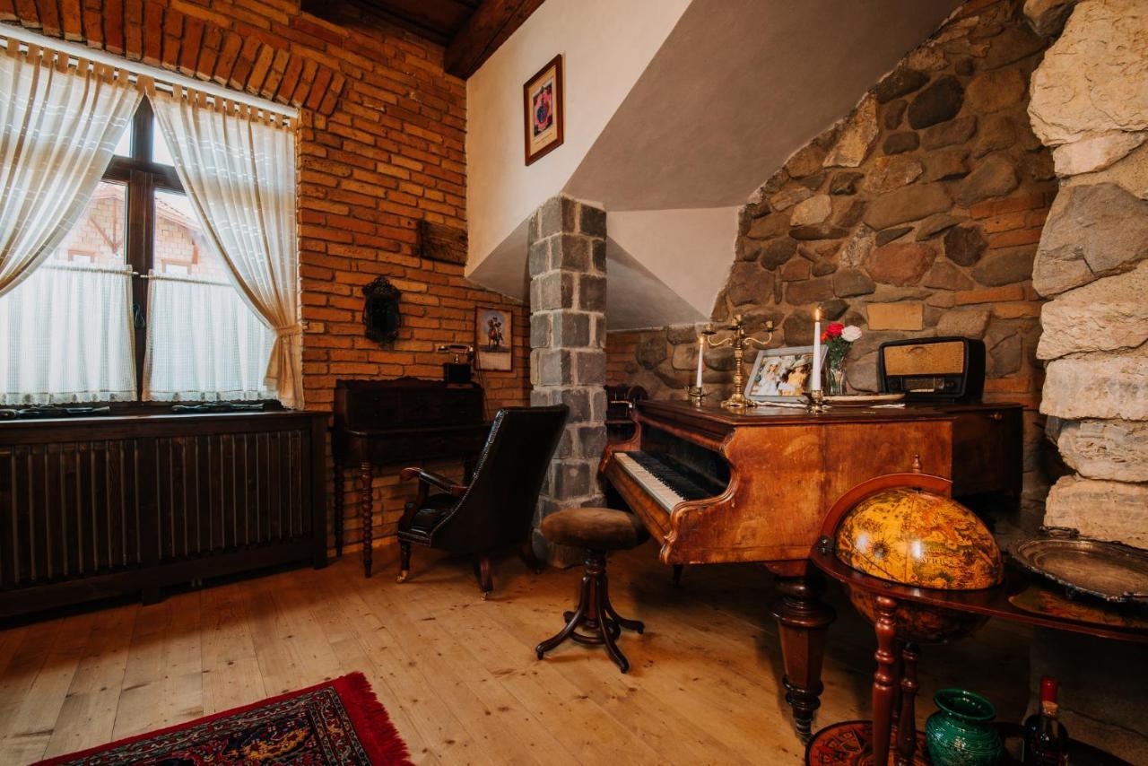 Molnos Kuria Pension Corund  Zewnętrze zdjęcie